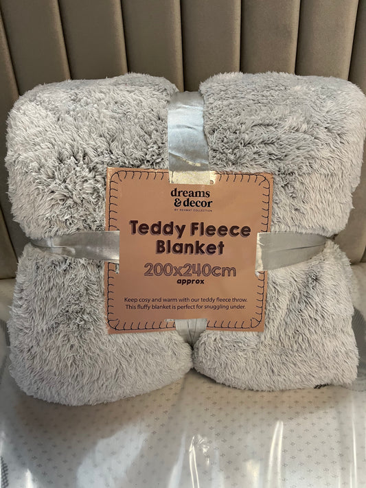 Fluffy Teddy Fleece Blanket